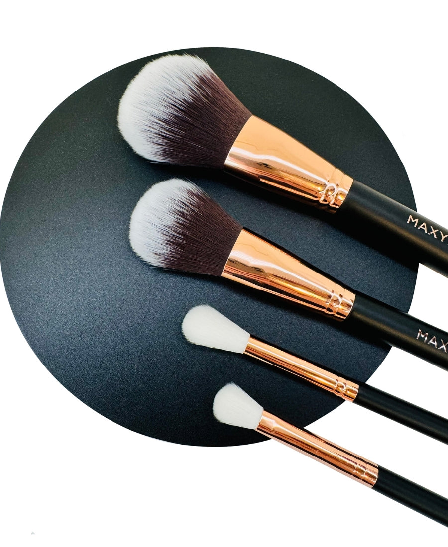 PROFESSIONAL MAGNETIC BRUSH NO.13 - FOR MAKE UP– PREMIUM SYNTHETIC FIBER